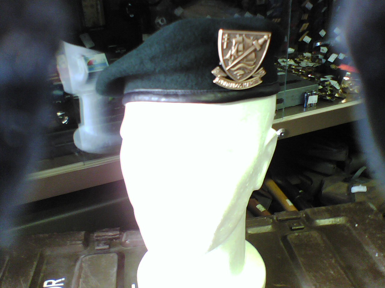 Béret vert des Commandos Marine avec son insigne en bronze