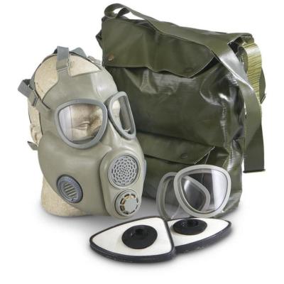Masque à gaz M10 avec filtres et sacoche