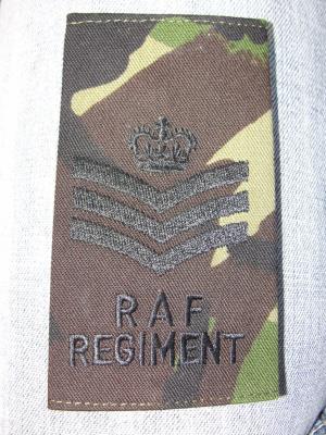 Passant fourreau de grade poitrine STAFF SERGEANT camo DPM Royal Air Force RAF