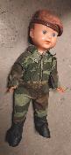 Poupée ou poupon parachutiste béret rouge et combinaison camouflage léopard guerre d'Algérie