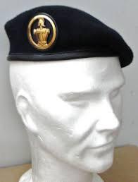 Béret bleu marine des Transmissions de l'Armée Française